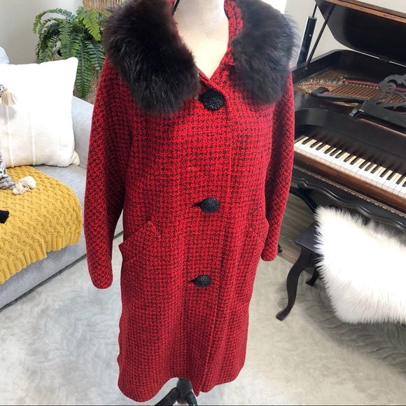 Vintage Red Coat Dark Fur Collar Women M Oversized - Picture 7 of 11